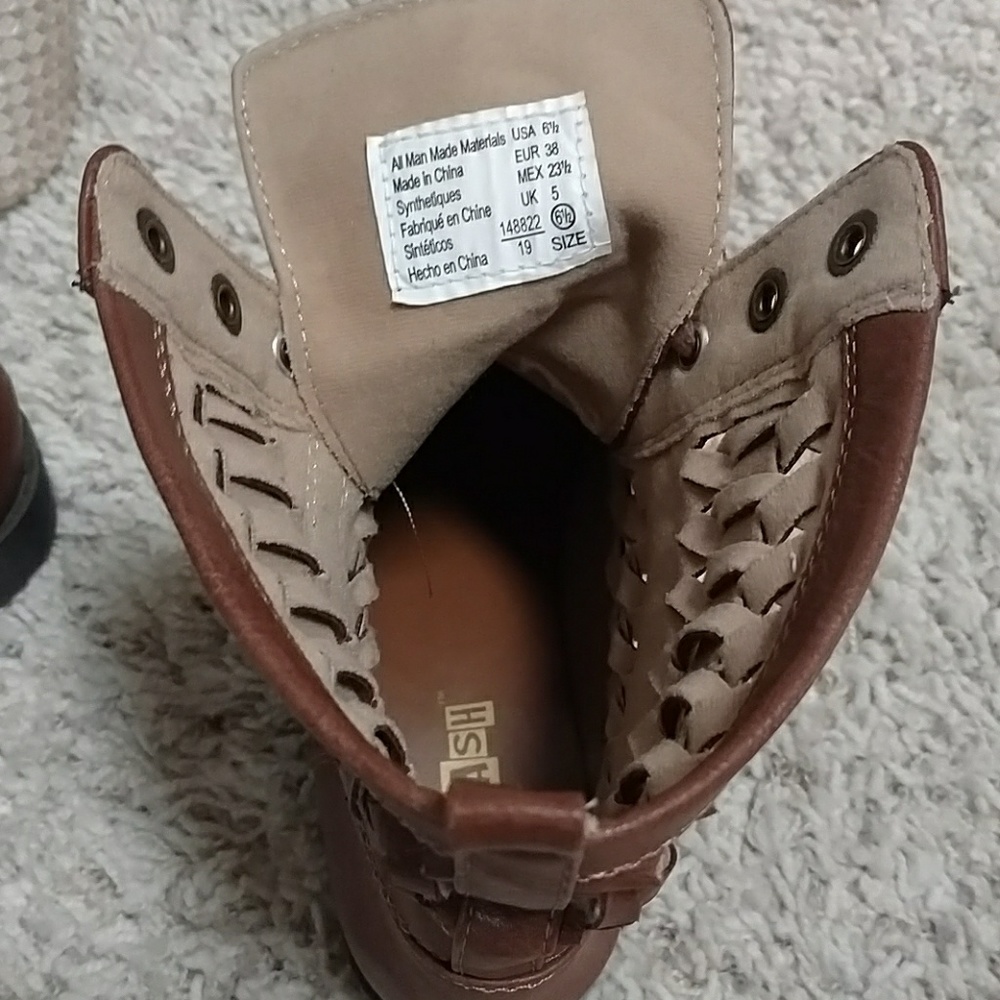 Shoes - Picture 5 of 5